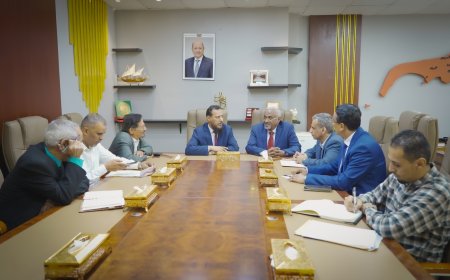 شيخ وباسلمة يناقشان سُبل تعزيز العمل الإداري للسلطة المحلية وتمكينها اقتصادياً وتنموياً