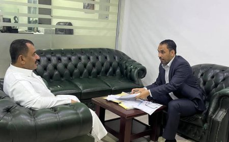 رئيس مصلحة الهجرة والجوازات يلتقي مدير عام شرطة شبوة ويشيد بفرع المصلحة بالمحافظة