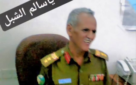 الشيخ باهرمز (أبو عبدالله) يعزي فضيلة القاضي ياسر سالم السعيدي بوفاة (والده)