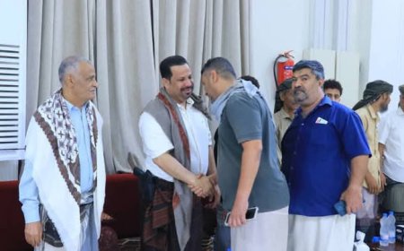 العميد سامي السعيدي، باسمه ونيابة عن قيادة وموظفي المؤسسة يقدمون واجب العزاء بوفاة العقيد الركن فاروق الداعري