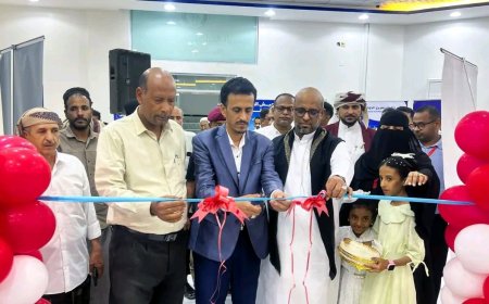 الوكيل الجيلاني يدشن معرض تسويق وبيع الأسماك والمنتجات البحرية بالمكلا