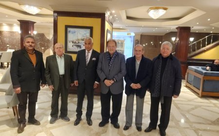 سحور رمضاني يجمع الرئيس علي ناصر محمد بمفكرين مصريين لتعزيز التضامن العربي