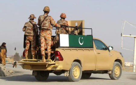 دعوات لخفض التصعيد.. كيف بدأت المواجهة بين باكستان وأفغانستان؟