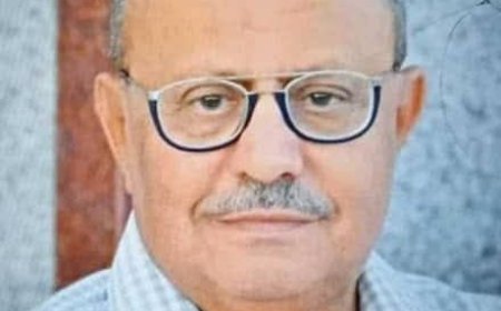 مدير عام صيرة يعزي بوفاة الأستاد الأكاديمي التربوي والرياضي فيصل عبده علي 