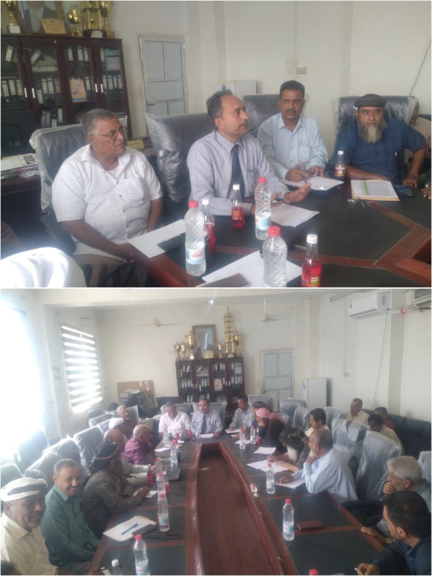 مدير عام تربية أبين يترأس اجتماع مدراء مكاتب التربية بالمديريات ورؤساء الشعب وإدارات التربية بالمحافظة