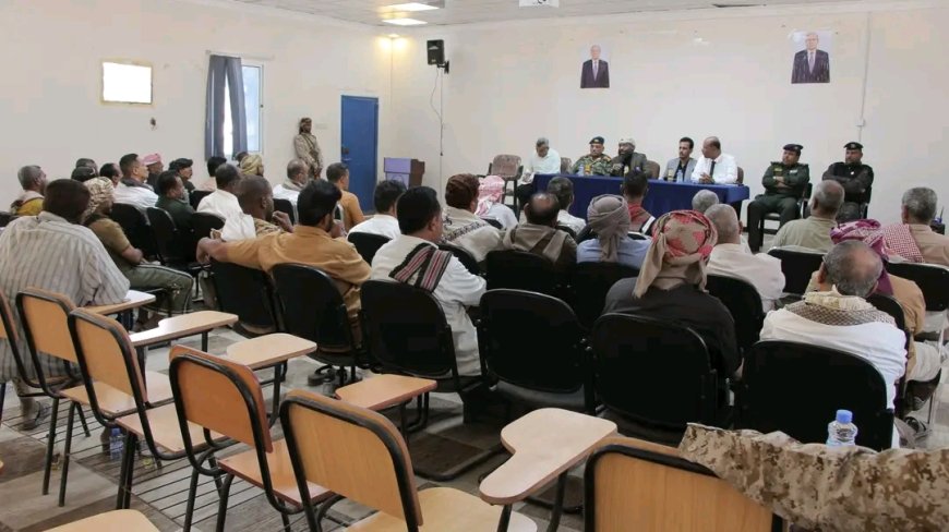 الوكيل الجيلاني يترأس اجتماعًا أمنيًا بالمكلا لتعزيز الشراكة المجتمعية والحفاظ على الأمن