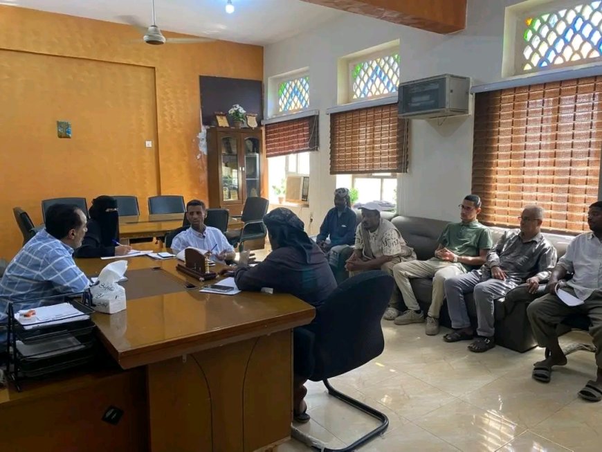 مدير عام خورمكسر يعقد سلسلة اجتماعات لتعزيز الخدمات والاستعداد لشهر رمضان المبارك