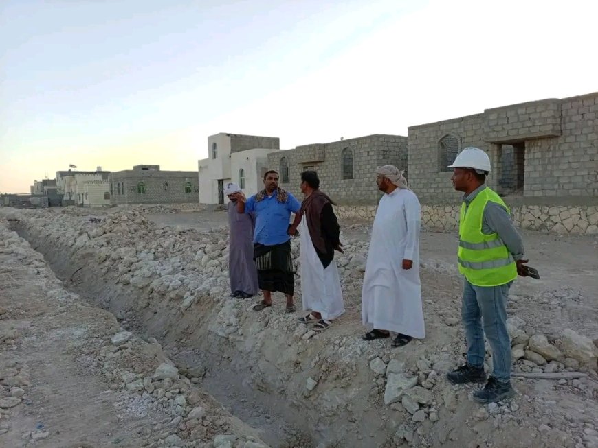 مدير عام شحن يتفقد سير العمل في مشروع مياه شحن – المرحلة الأولى