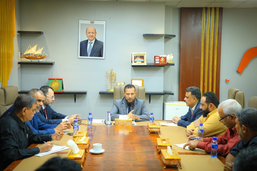 محافظ عدن يشدد على ضرورة التعامل بجدية مع إشكاليات الغاز وزيادة حصة المحافظة