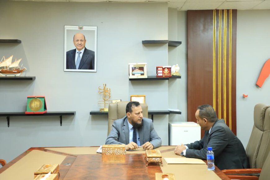 محافظ عدن يؤكد دعم السلطة المحلية للتعليم المهني والتأهيل الأكاديمي