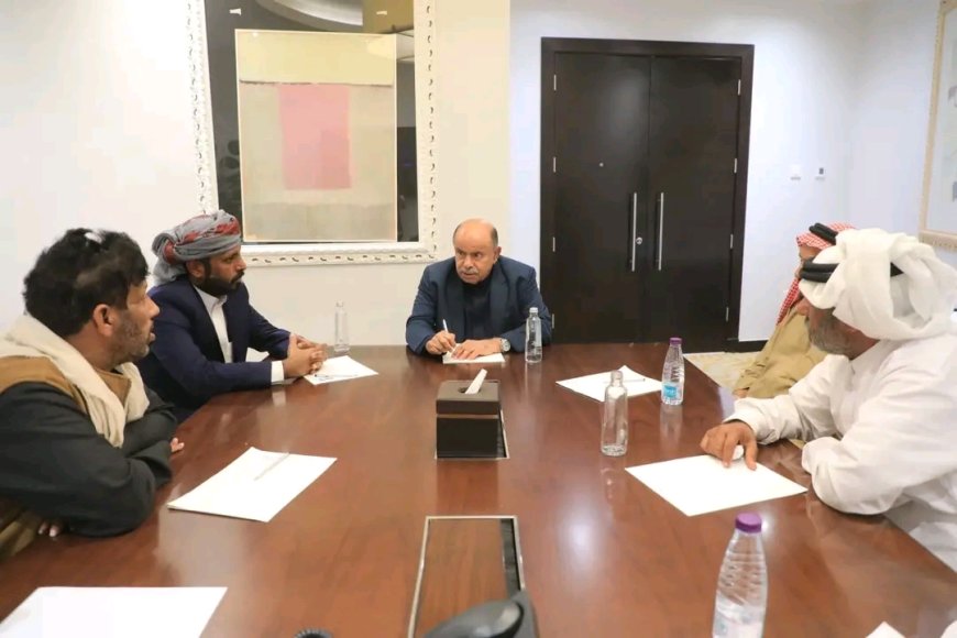 عضو مجلس القيادة محافظ حضرموت يناقش تطورات الأوضاع بمنطقة الخرخير الحدودية بحضرموت