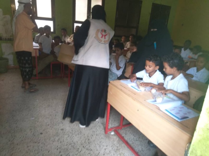 مؤسسة المحروسة الخيرية توزع 100 وجبة إفطار لطلاب مدرسة عمار بنين بالحوطة