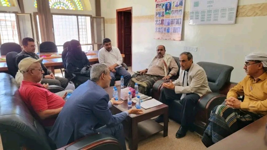 السلطة المحلية بشبوة ووزارة الصحة يؤكدان حرصهما المتواصل على تطوير القطاع الصحي بشبوة