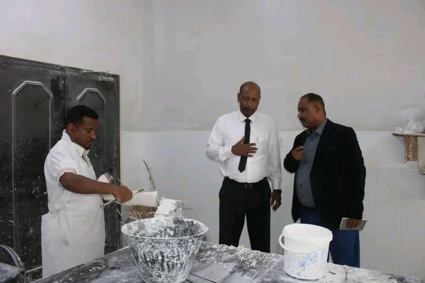 ال​مدير العام لمديرية مدينة المكلا يزور مركز الأطراف المحوري ويشيد بجهوده الإنسانية