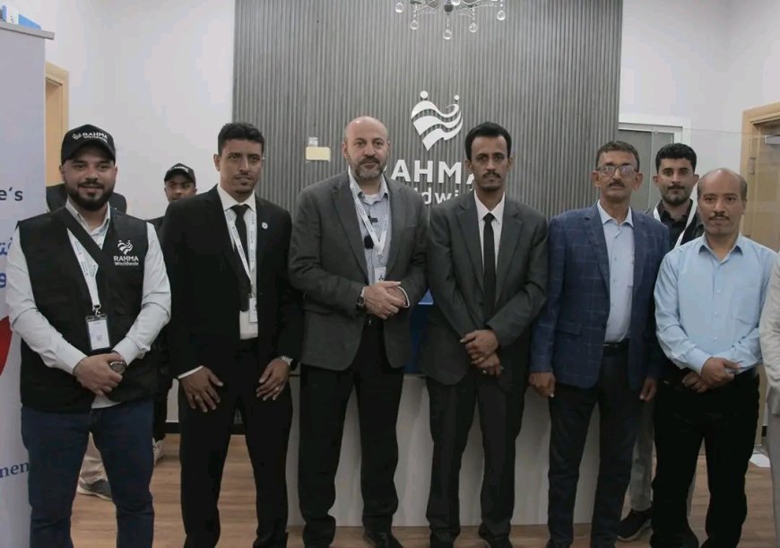 الوكيل الجيلاني يفتتح المكتب الرئيسي لمنظمة رحمة حول العالم للإغاثة والتنمية بالمكلا