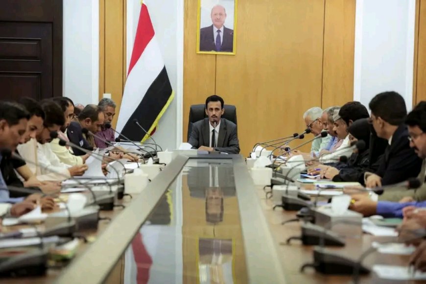 بتوجيهات عضو مجلس القيادة محافظ حضرموت.. الوكيل الجيلاني يترأس الاجتماع الاعتيادي الأول للمكتب التنفيذي بساحل حضرموت للعام 2026م