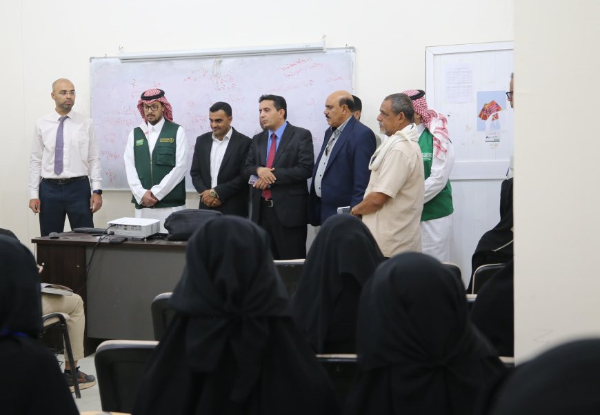سقطرى.. البرنامج السعودي لتنمية وإعمار اليمن يدعم استقرار التعليم
