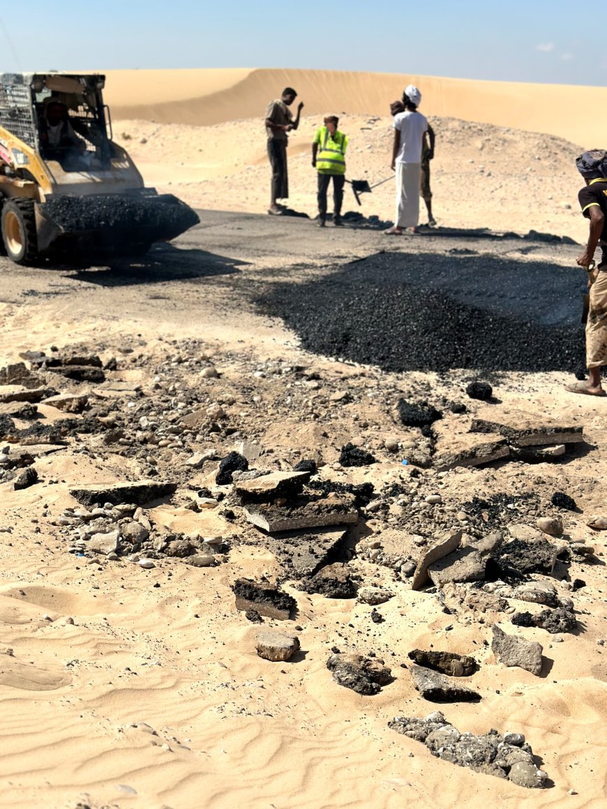 أعمال صيانة وتأهيل للخط العام النشيمة - عين با معبد وخط رضوم الفرعي بمحافظة شبوة