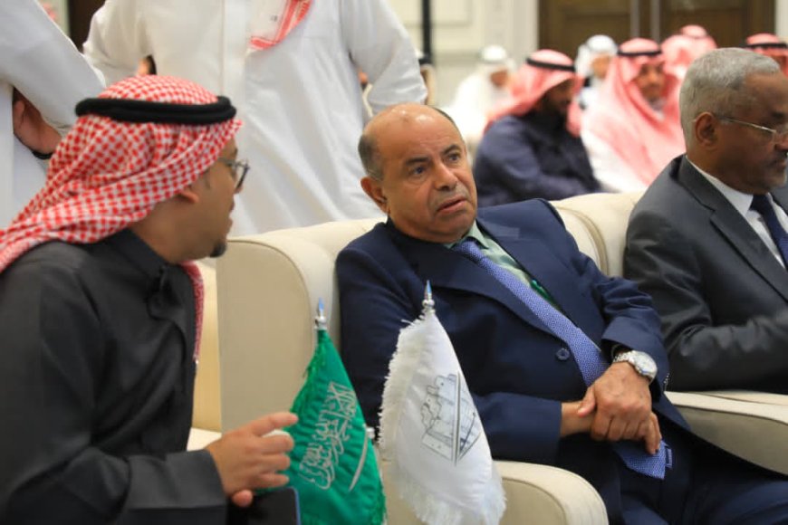 عضو مجلس القيادة الرئاسي محافظ حضرموت يدعو رجال المال و الأعمال إلى الاستثمار في حضرموت