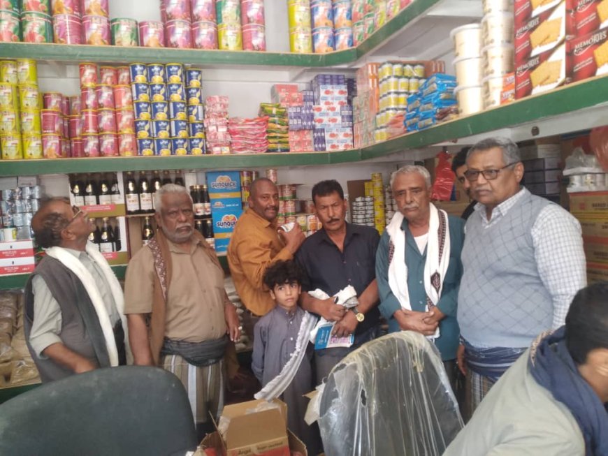 نزول ميداني لمكتب الأشغال بشبوة لتعزيز الإيرادات والرقابة الصحية وضبط مخالفات غذائية قبل رمضان