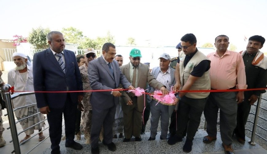 محافظ حجة يدشن وحدة الغسيل الكلوي بمركز الجعدة الصحي