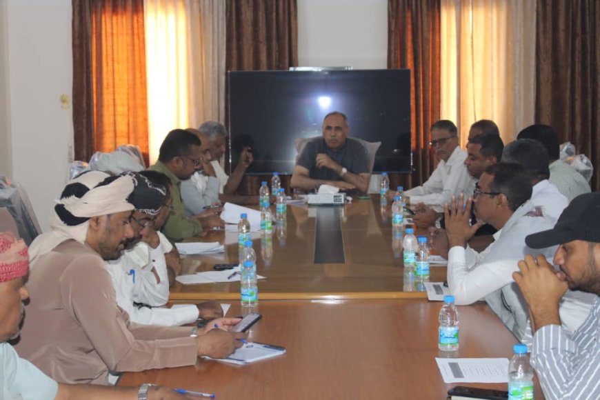 مناقشة تموينات المياه خلال شهر رمضان بوادي حضرموت