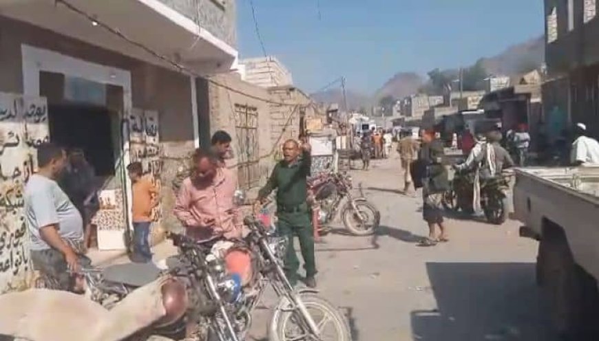 حملة أمنية واسعة لتنظيم حركة السير وسط الشارع العام بعاصمة مسيمير لحج