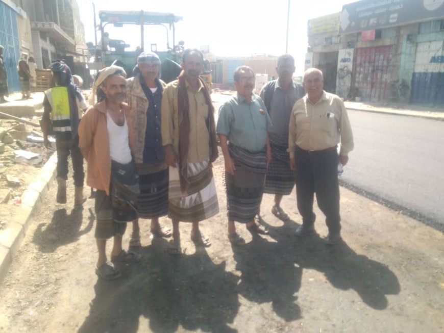 مدير عام لودر يتفقد إصلاح وسفلتة شوارع المدينة ويشيد بجهود مؤسسة الناصر وشباب المبادرة