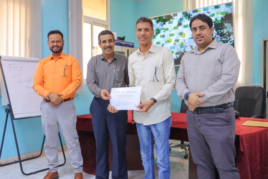 المكلا.. النائب الحامد يكرم المشاركين في الدورة التدريبية النوعية بعنوان تطوير المحتوى الرقمي للإعلام التربوي على مستوى المحافظة والمديريات