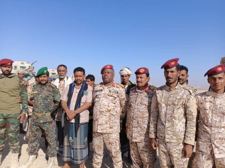 رئيس عمليات القيادة العامة لقوات حماية حضرموت يتفقد جاهزية قوة الدعم اللوجستي بمعسكر “نحب”
