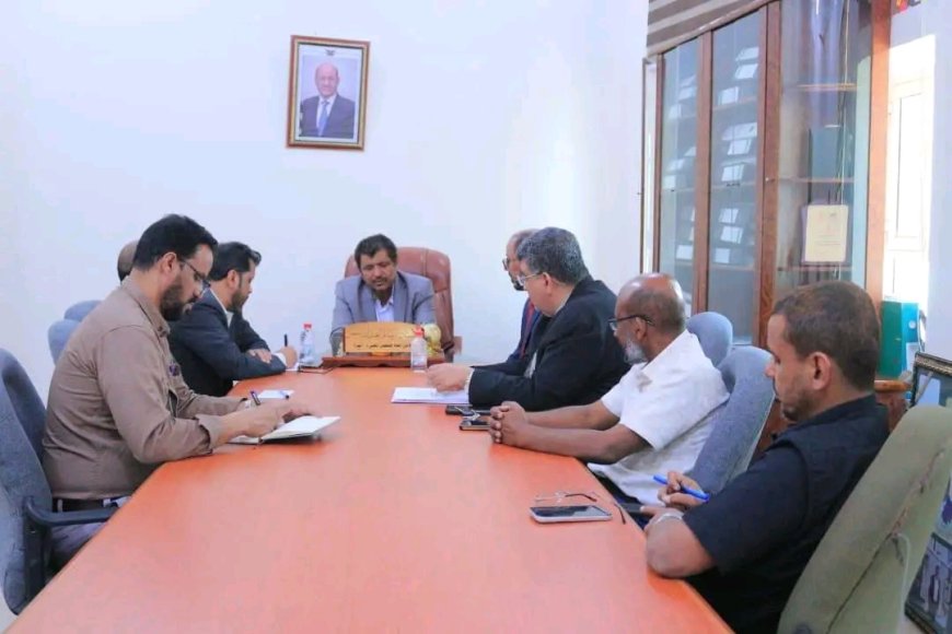 نيمر وقويزان يلتقيان رئاسة جامعة المهرة لمناقشة التحديات وتطوير الأداء الأكاديمي