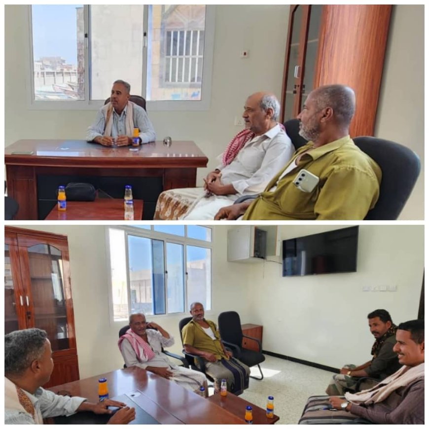 نائب رئيس مكتب مؤتمر حضرموت الجامع بالشحر يلتقي مدير مركز إنزال هيئة المصائد السمكية في الحامي