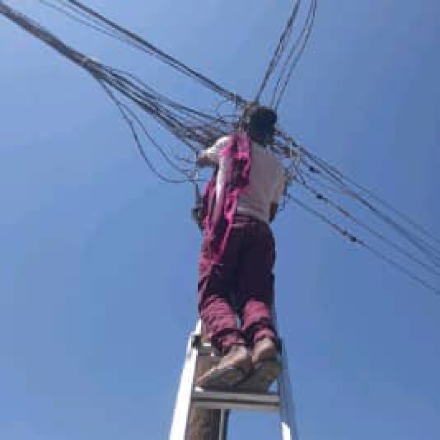 بتوجيهات مدير عام كهرباء لحج.. حملات ميدانية لفصل الربط العشوائي والمزدوج في الحوطة وتبن