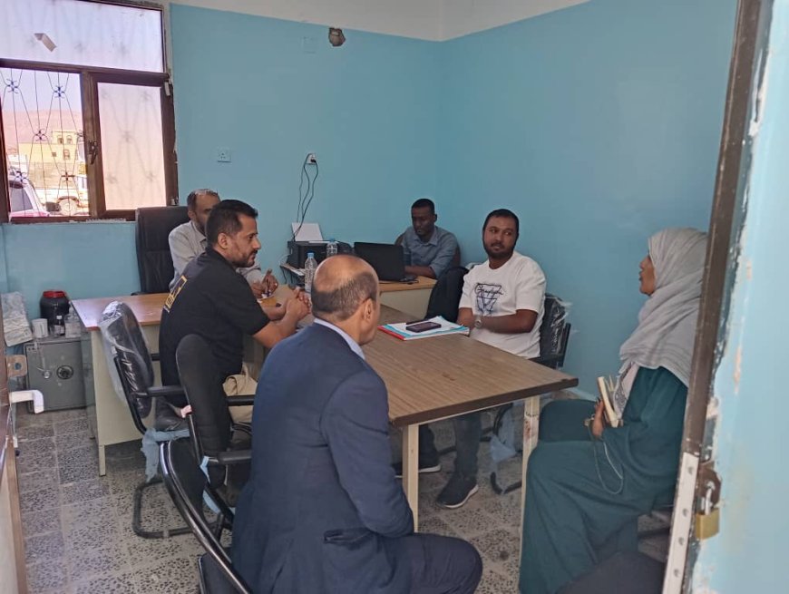 وفد من وزارتي الصحة العامة والتخطيط والتعاون الدولي يزور مستشفى حبان العام بشبوة ويشيد بتحسين الخدمات الصحية