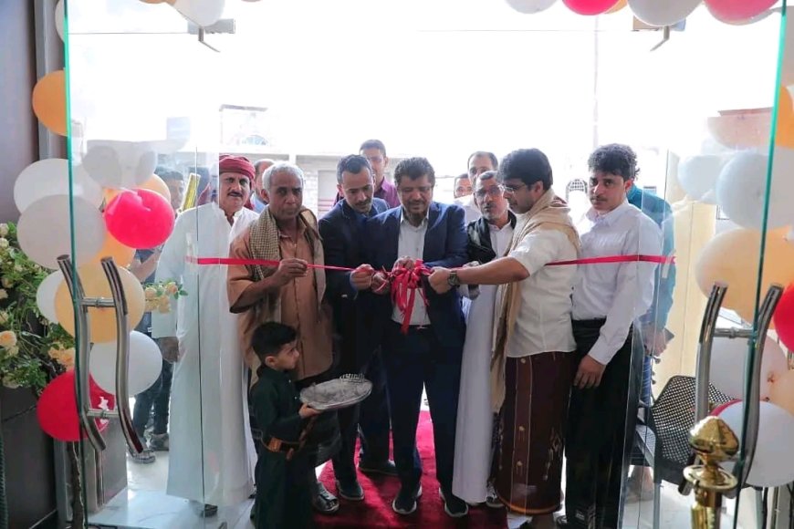 أمين محلي المهرة يفتتح فندق العُلا جراند بمدينة الغيضة ويؤكد تشجيع الاستثمار في القطاع الخاص