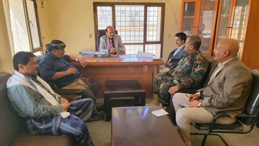 برئاسة الدغاري.. لجنة التحقيق في أحداث ديوان المحافظة بمدينة عتق تعقد اجتماعها الأول وتقر آلية عملها