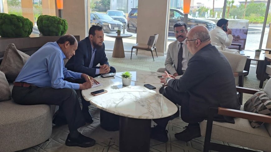 محافظ عدن يبحث مع الممثل الإقليمي لليونسكو آفاق التعاون والشراكة لدعم قطاعي التعليم والثقافة