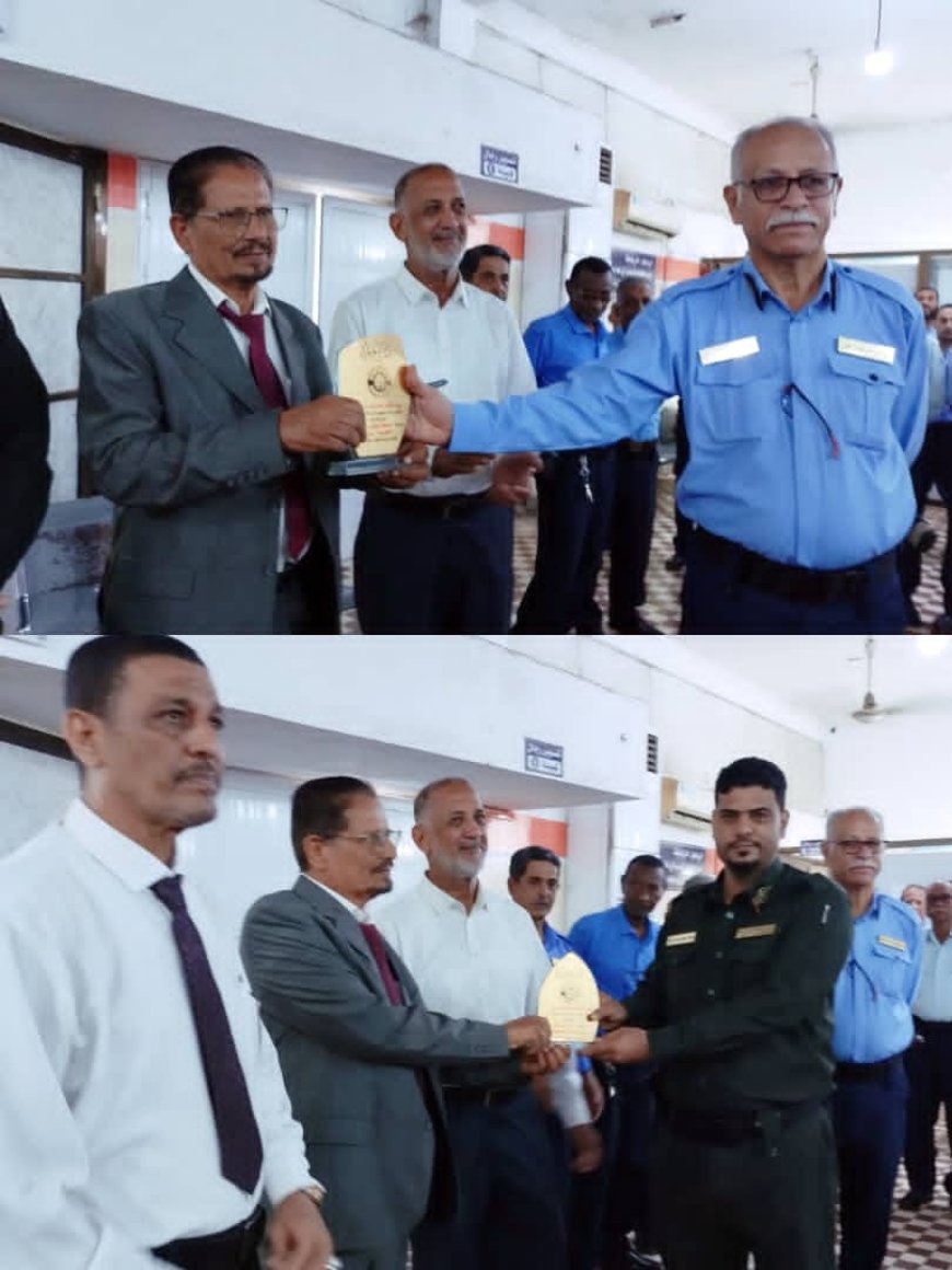 الاتحاد العام لنقابات العمال يكرم قيادتي الهجرة والجوازات والأحوال تقديرا لجهودهما في خدمة المواطنين