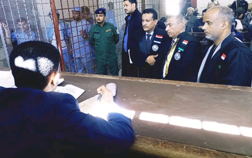 المتهم غزوان المخلافي وستة متهمين آخرين يمثلون أمام المحكمة الجزائية المتخصصة في قضايا جنائية جسيمة