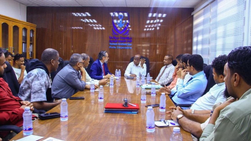 قيادة مؤسسة مطابع الكتاب المدرسي تبحث مع وزارة التخطيط اللمسات الأخيرة لمناقصة توريد ورق طباعي بتمويل كويتي