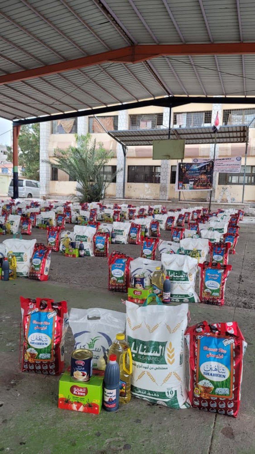 لمسة وفاء في زمن الشدّة.. إسعاد 100 أسرة يتيمة ومريضة في عدن بمبادرة إنسانية كريمة