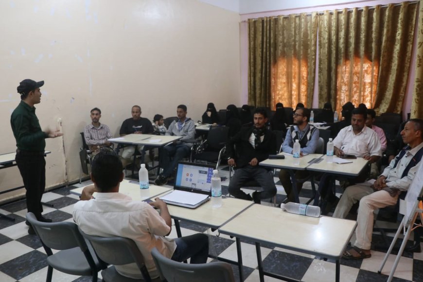 منتدى القشم يقيم ورشة أساسيات التصوير والتحرير الصحفي في الضالع