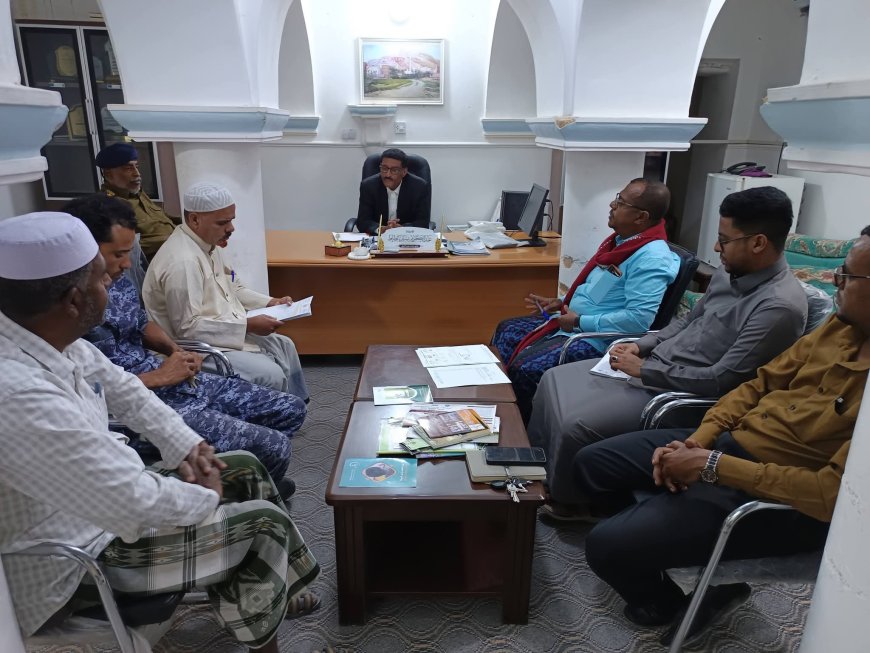 مدير عام مديرية تريم يناقش مع منظمات المجتمع المدني استعدادات شهر رمضان المبارك