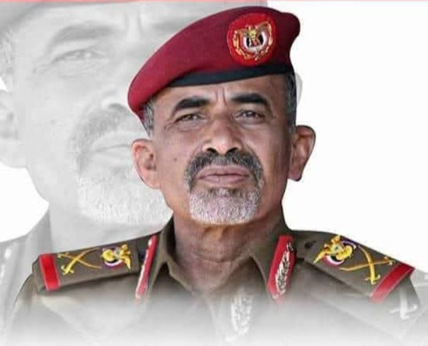 عضو مجلس القيادة الصبيحي يقدم واجب العزاء بوفاة المناضل العقيد جابر الجرتتي