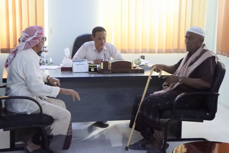 العمودي يلتقي باللجنة المجتمعية الاهلية بالمركز الصحي بمدودة