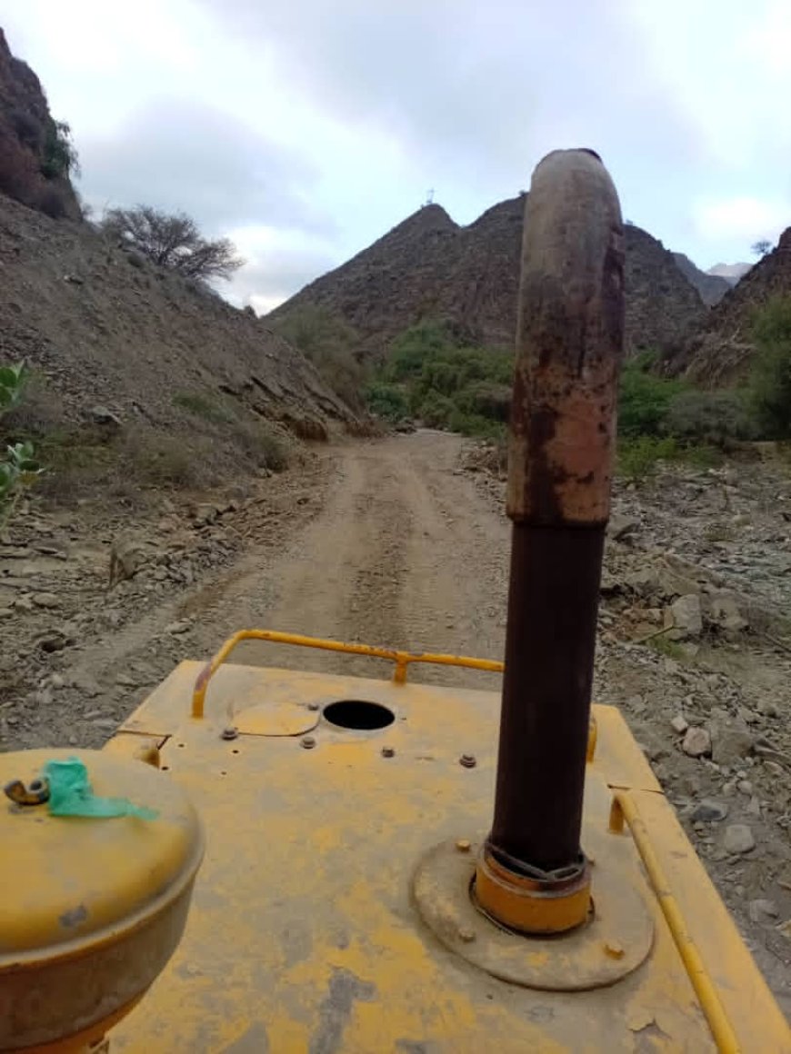 تدشين العمل بتوسعة طريق حطاط بيافع سرار لتأمين وصول ناقلات الوقود والمركبات الثقيلة