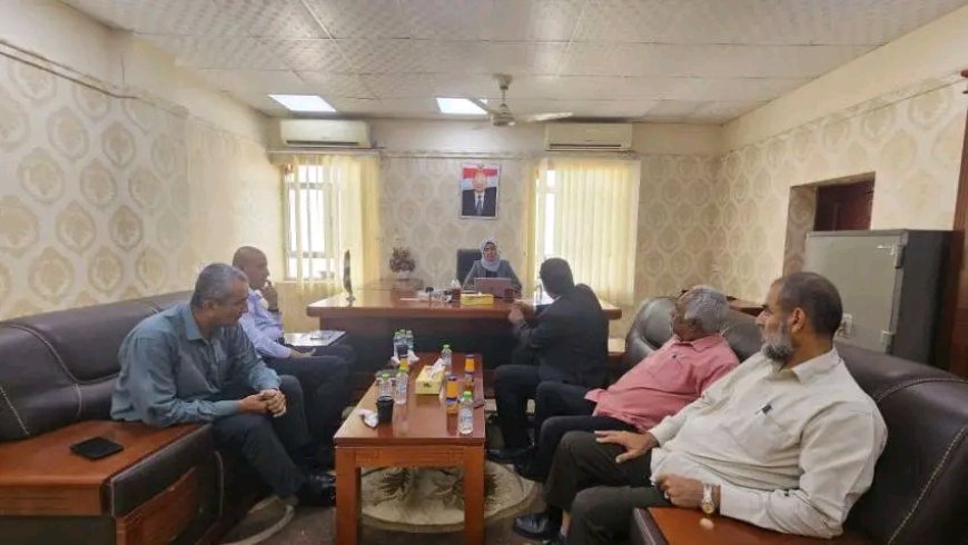 وزيرة الشؤون القانونية تترأس اجتماعاً موسعاً بعدن لمناقشة سير العمل في قطاعات الوزارة وخطة العام 2026