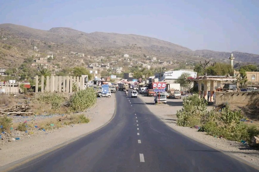 طريق تعز – التربة: الاستلام النهائي لمقطعين من مشروع الصيانة بتمويل صندوق الطرق بعدن