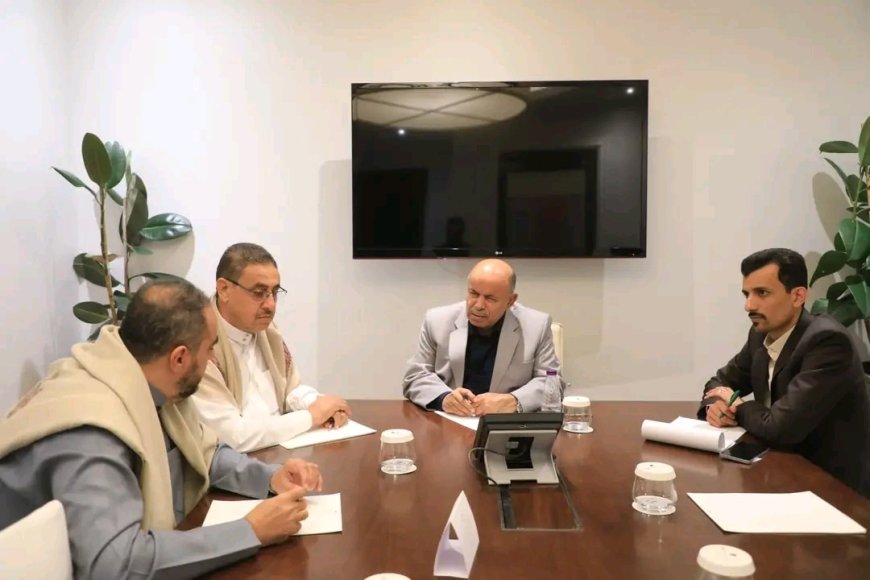 عضو مجلس القيادة الرئاسي الخنبشي يؤكد أهمية تعزيز التدخلات الإنسانية في حضرموت والمحافظات المحررة