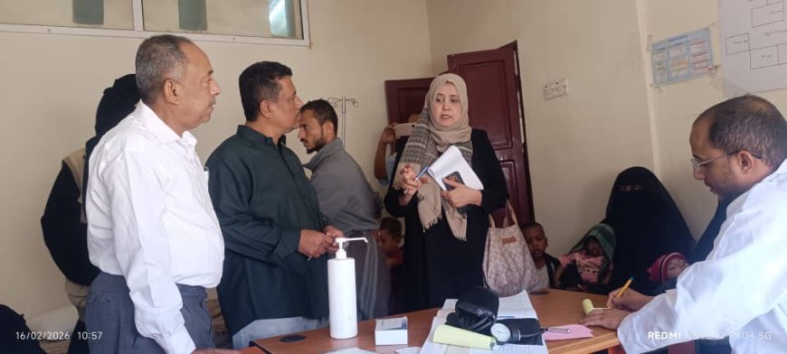 وفد من وزارة الصحة يزور مركز باتيس الصحي بخنفر ويشيد بجهودهم